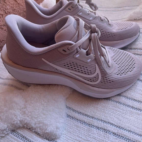 Nike Pink Athletic Shoes with Breathable Knit Mesh - Picture 9 of 11